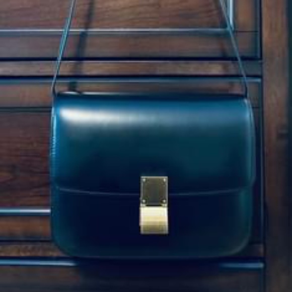 Black Cross Body Bag with Gold Detailing - Picture 3 of 3